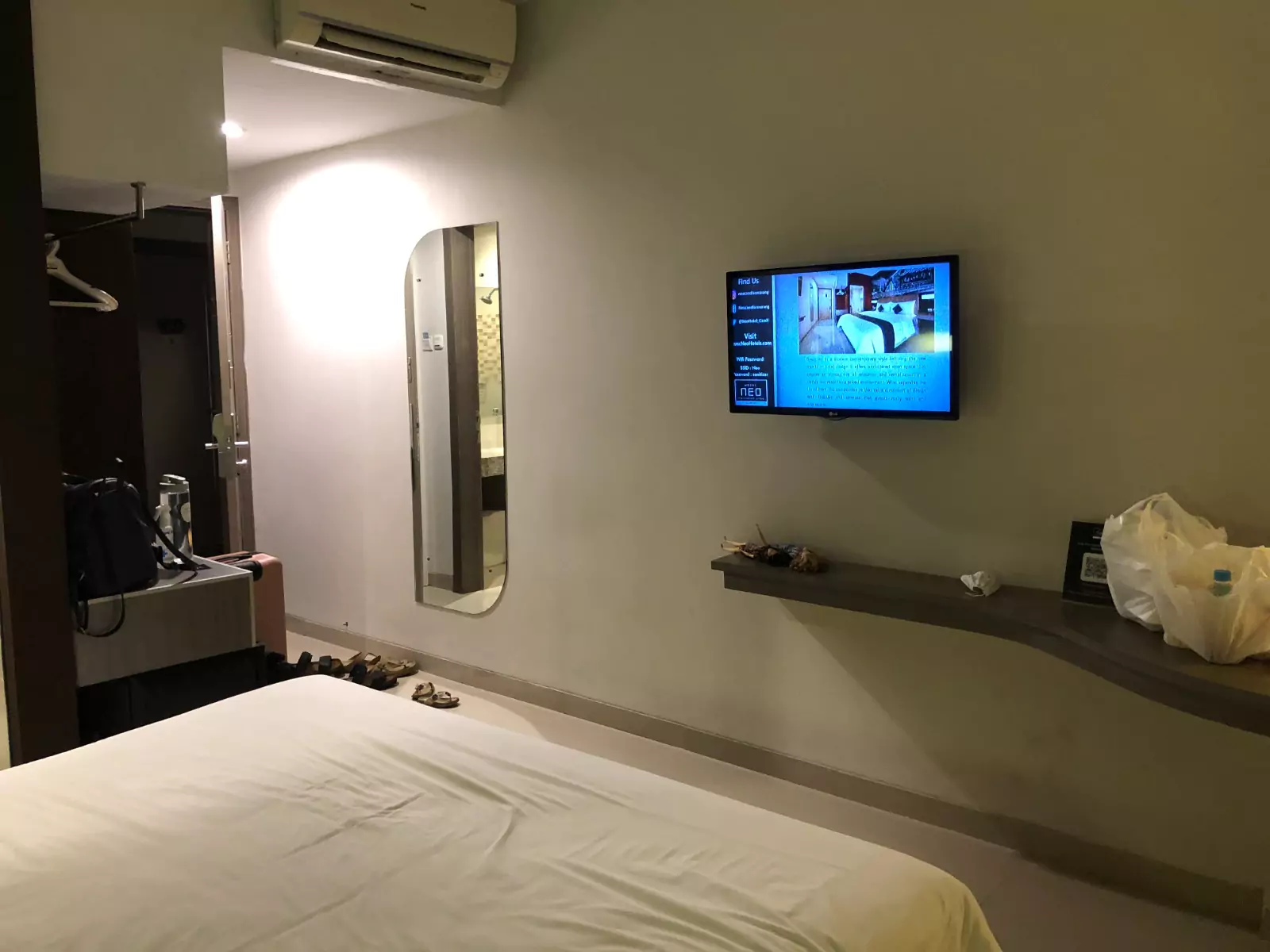 Fasilitas Kamar Hotel Neo Candi Semarang