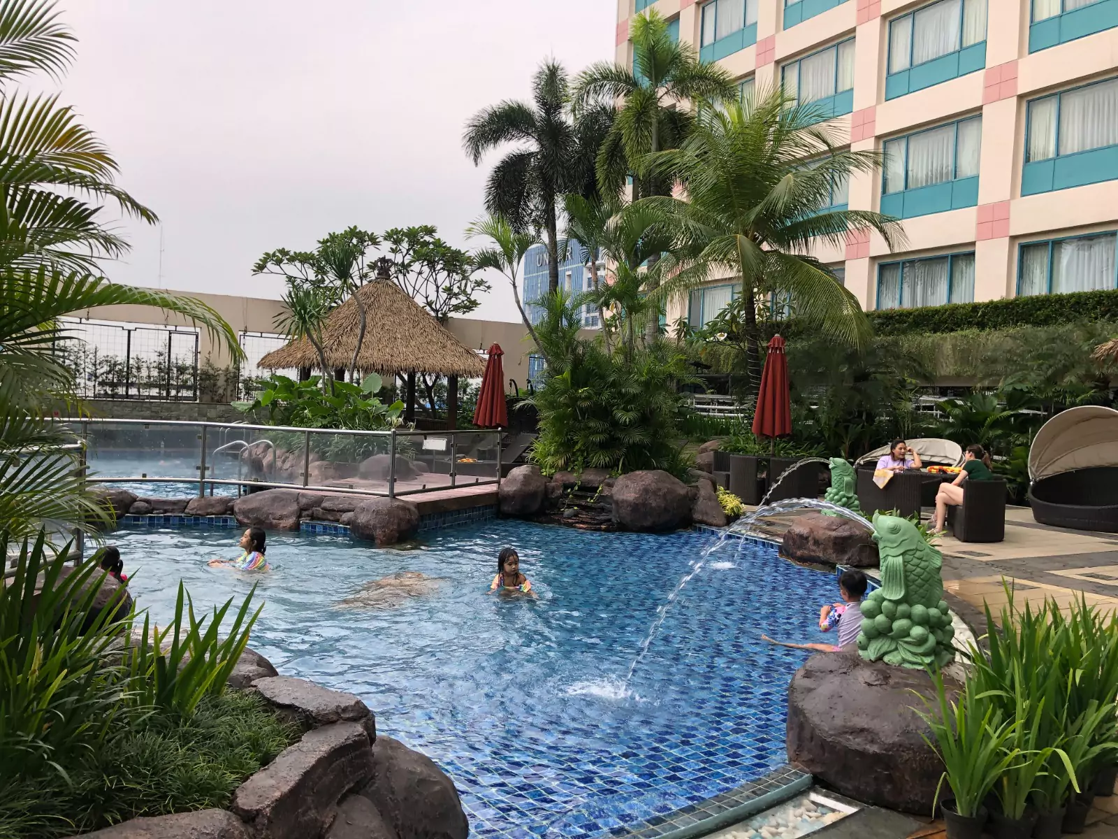 Kolam renang Hotel Ciputra