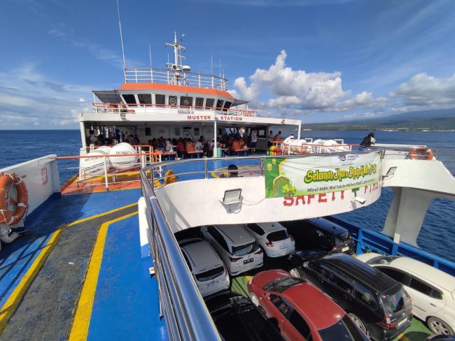 kapal ferry pelabuhan ketapang