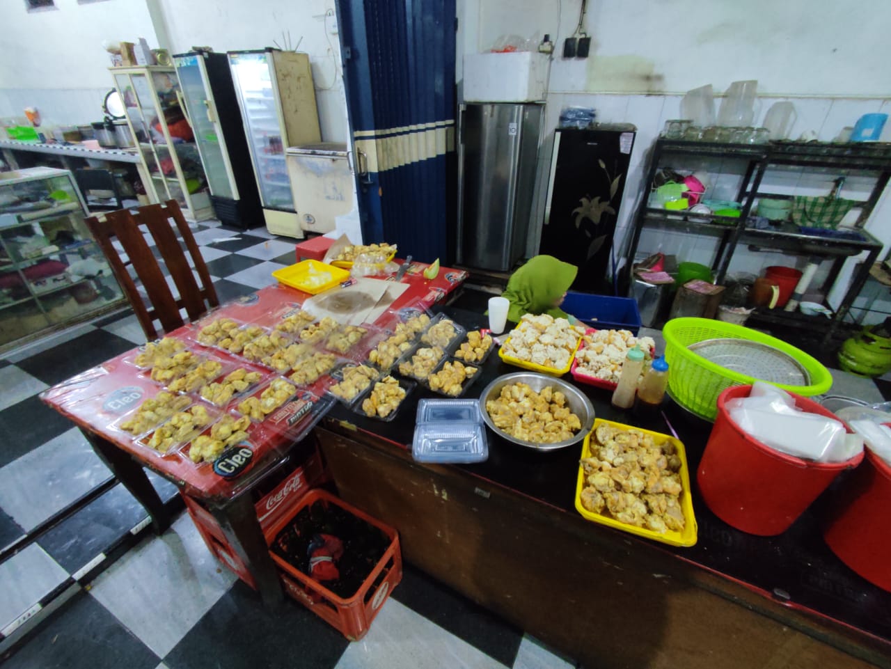 tahu walik warung biru