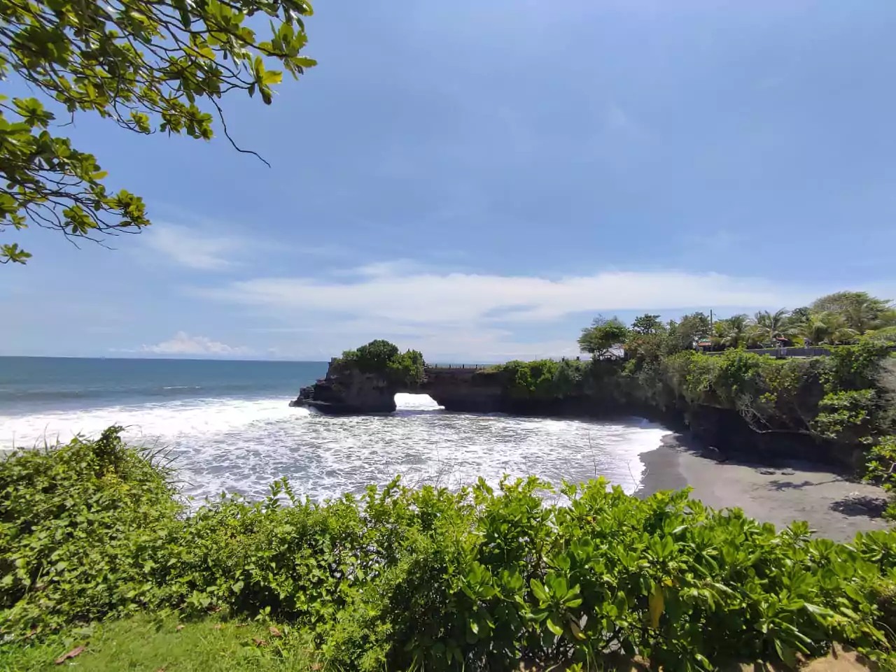 Pemandangan Tanah Lot