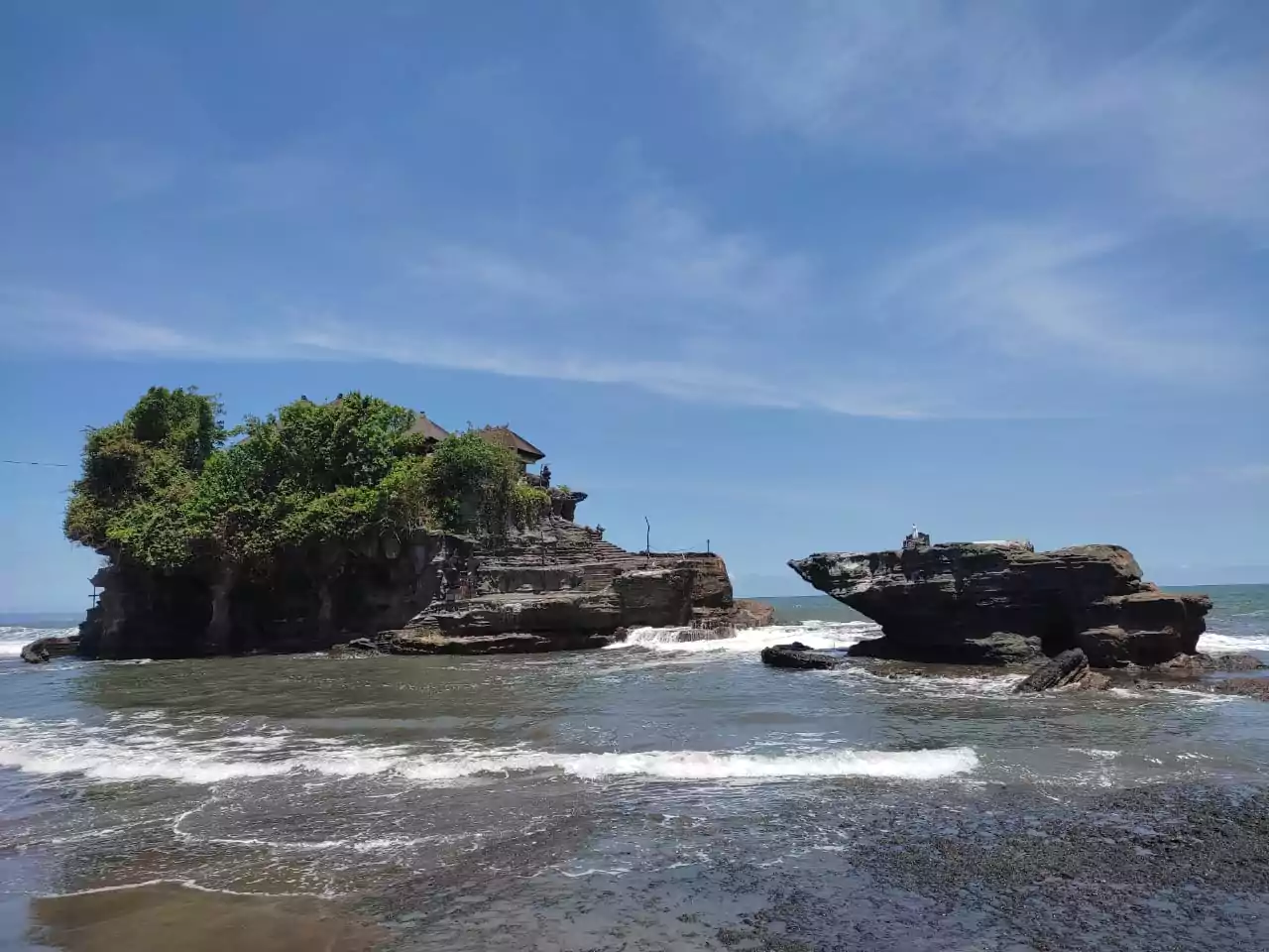 Pemandangan Tanah Lot