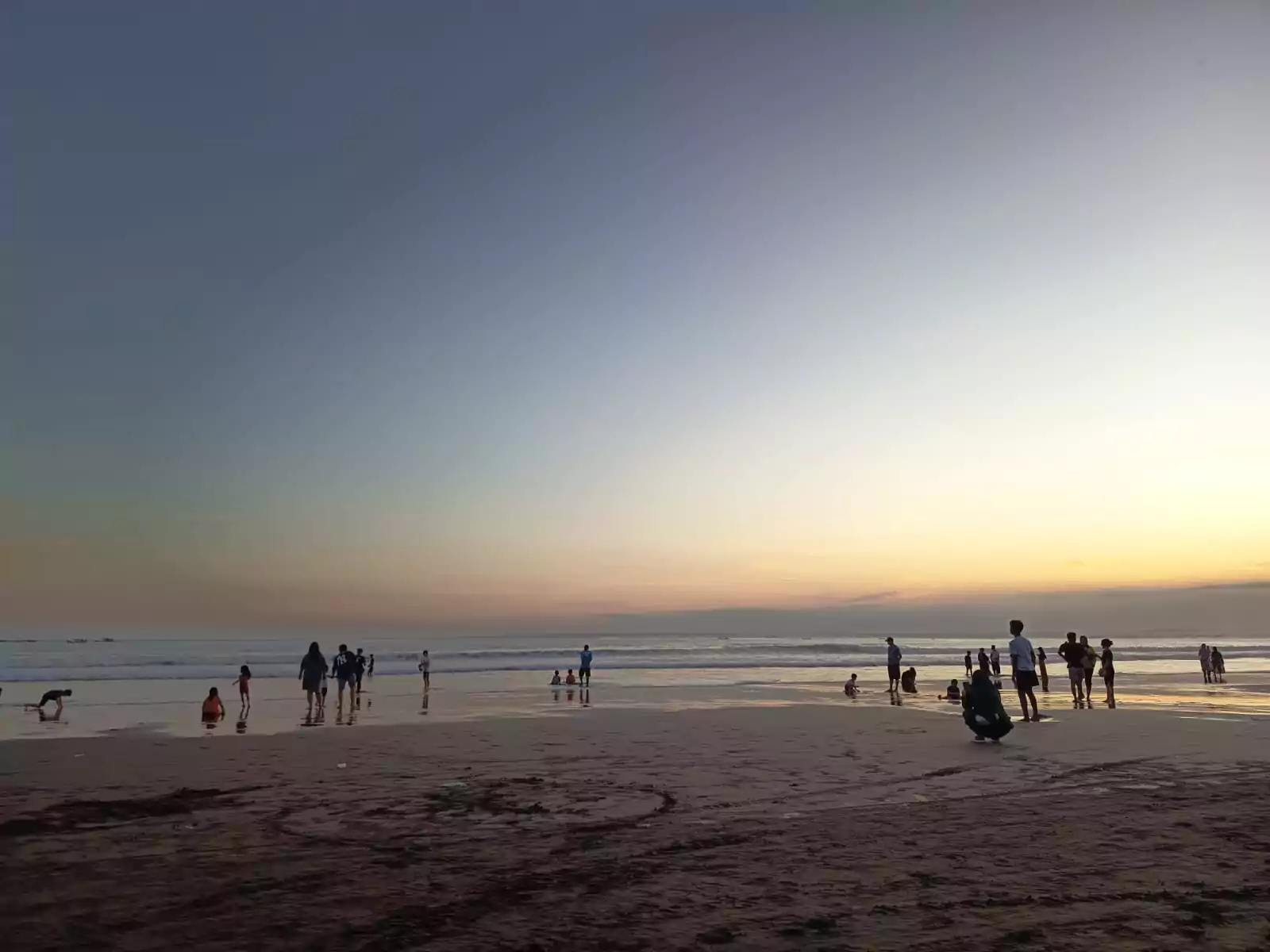 Menikmati Sunset di Pantai Barat Pangandaran