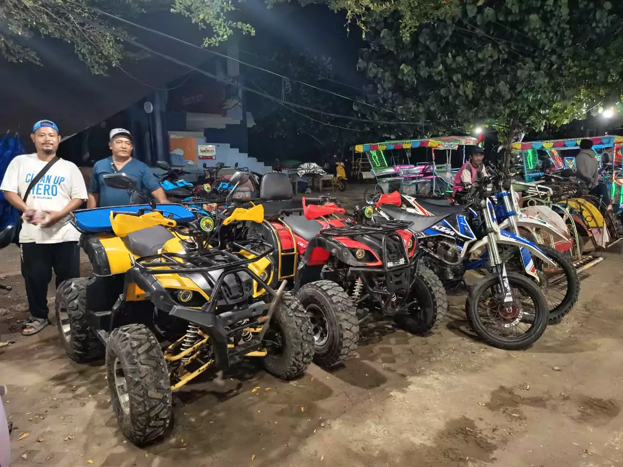 Bersepeda atau Naik ATV Keliling Pantai