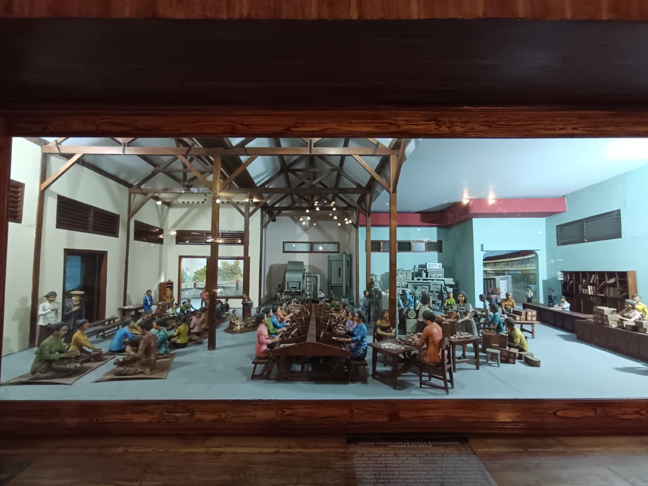 Diorama Pembuatan Kretek